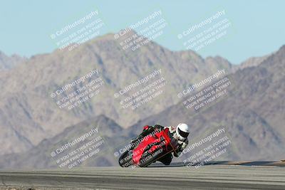 media/Dec-01-2025-Moto Forza (Mon) [[2daa91e15f]]/1-Advanced Group/Session 4 Turn 9/